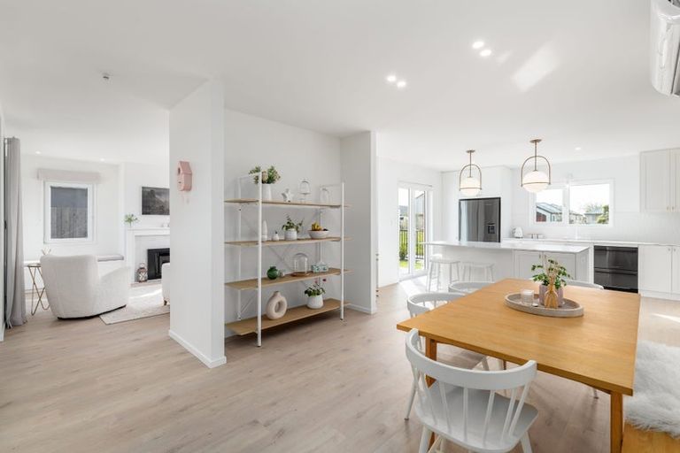 Photo of property in 17 El Patron Lane, Halswell, Christchurch, 8025