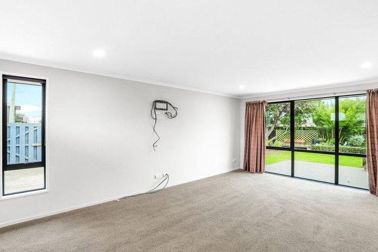 Photo of property in 102 Rowses Road, Aranui, Christchurch, 8061