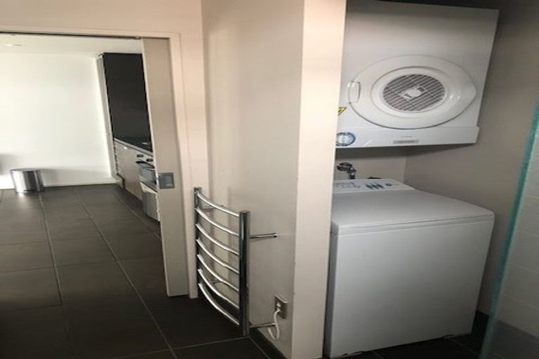 Photo of property in Summit Apartments, 23/184 Molesworth Street, Thorndon, Wellington, 6011