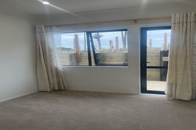 Photo of property in 22 Annmarie Avenue, Totara Park, Auckland, 2019