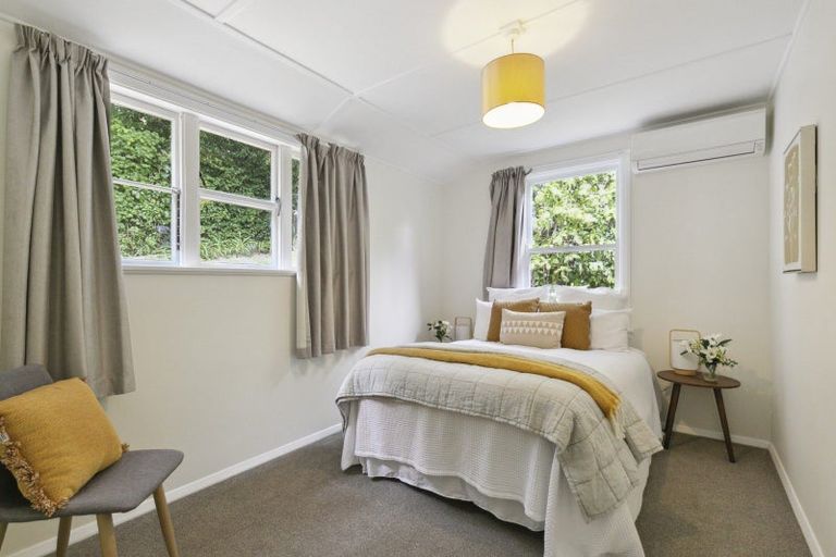 Photo of property in 31 Montgomery Avenue, Karori, Wellington, 6012