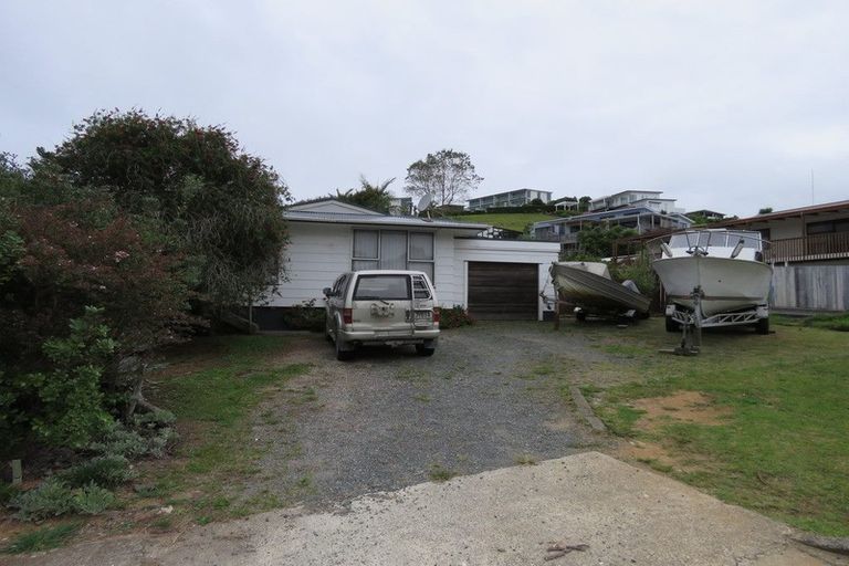 Photo of property in 16 Stratford Drive, Cable Bay, 0420