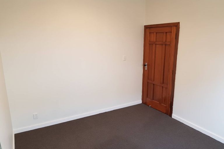 Photo of property in 10 The Quadrant, Miramar, Wellington, 6022