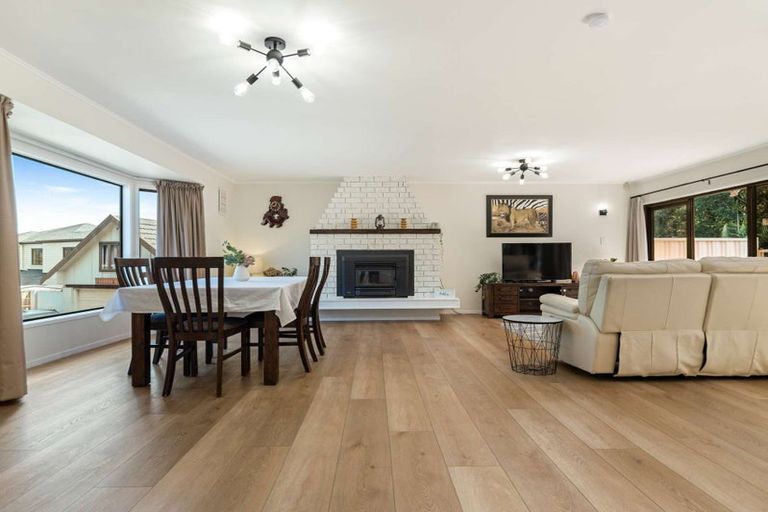 Photo of property in 8 Deodar Place, Totara Heights, Auckland, 2105