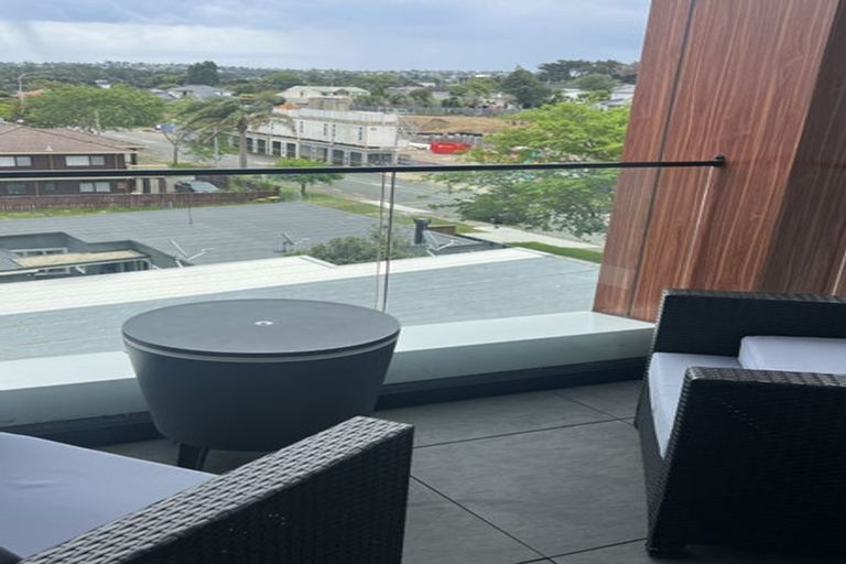 Photo of property in 307/28 Killarney Street, Takapuna, Auckland, 0622