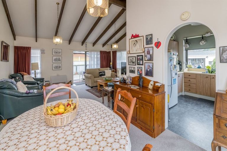 Photo of property in 6 Renata Road, Otaki, 5512