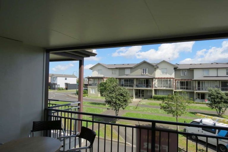Photo of property in 3/29 Opito Way, East Tamaki, Auckland, 2013