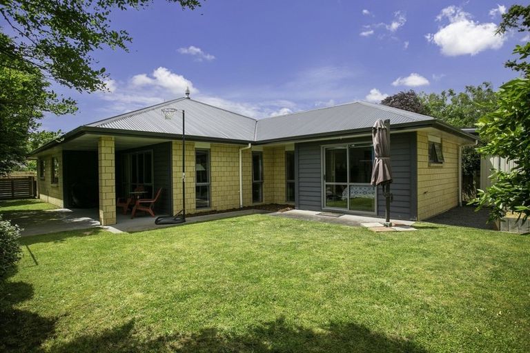 Photo of property in 35b Clare Street, Cambridge, 3434