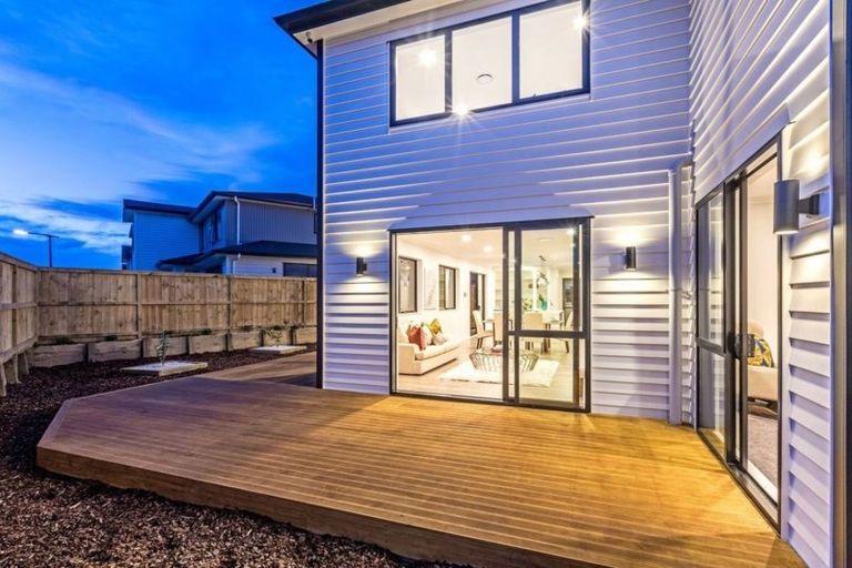 Photo of property in 5 Johns Creek Crescent, Silverdale, 0932