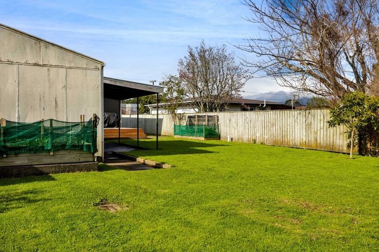 Photo of property in 464 South Road, Omata, New Plymouth, 4374