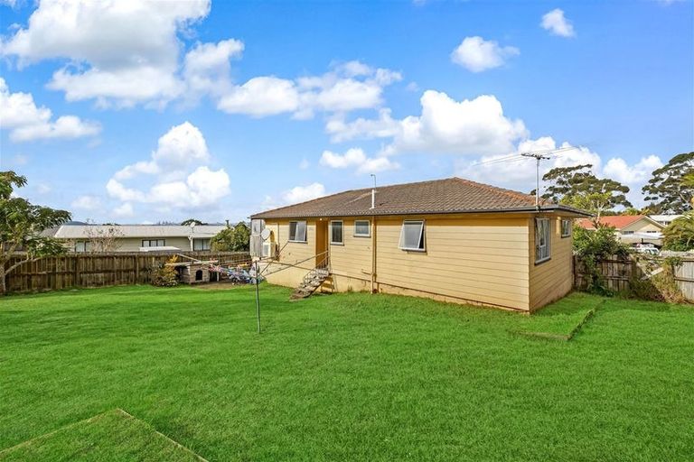 Photo of property in 64 West Harbour Drive, West Harbour, Auckland, 0618