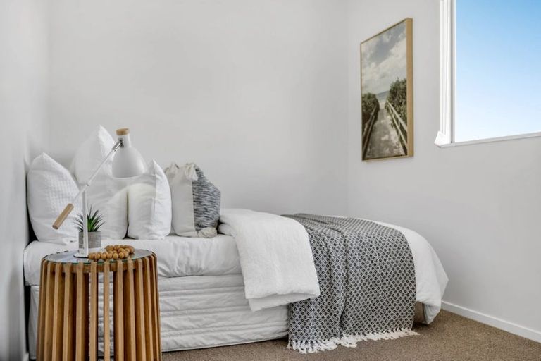 Photo of property in 7/29 Haven Drive, East Tamaki, Auckland, 2013