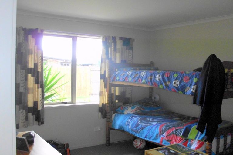 Photo of property in 16 Grabella Place, Papamoa Beach, Papamoa, 3118