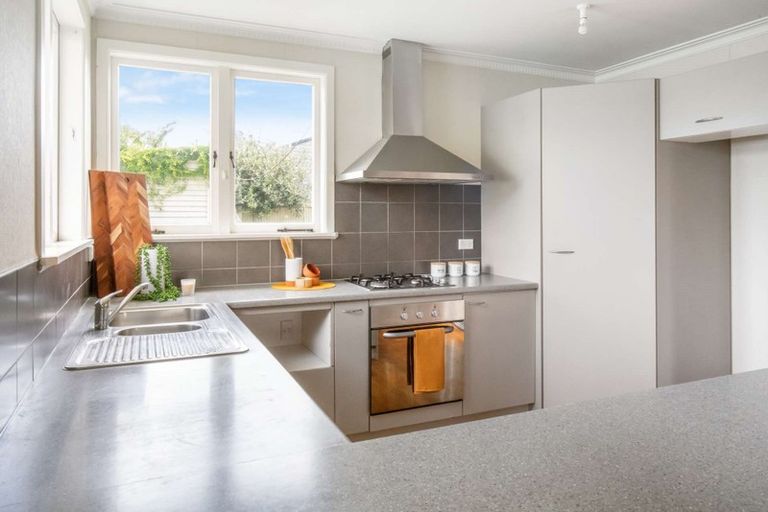 Photo of property in 64 Kingswood Road, Brookfield, Tauranga, 3110