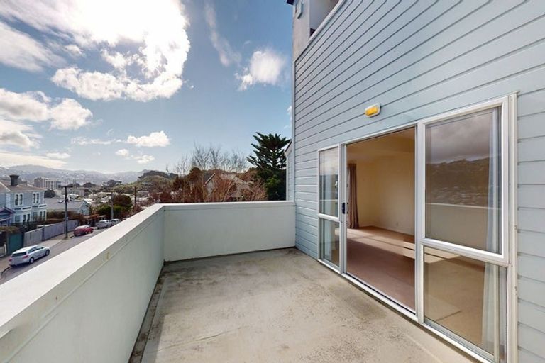 Photo of property in Coromandel Heights, 5/111 Coromandel Street, Newtown, Wellington, 6021