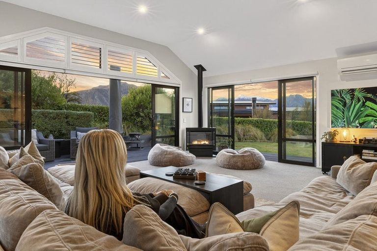 Photo of property in 47 Minaret Ridge, Wanaka, 9305