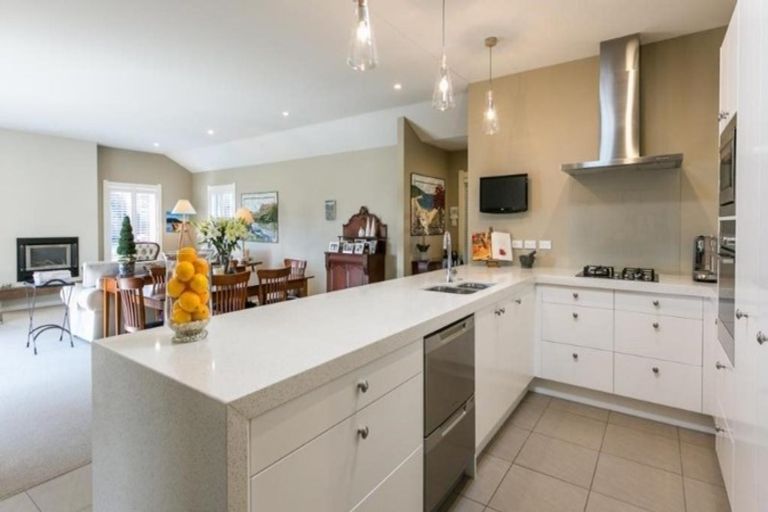 Photo of property in 5 Raven Grove, Havelock North, 4130