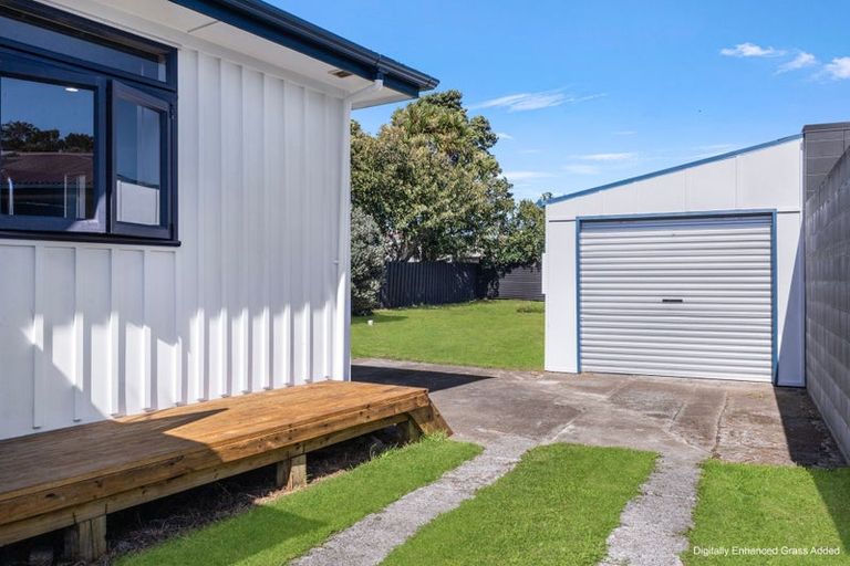 Photo of property in 5 Julian Road, Warea, New Plymouth, 4381