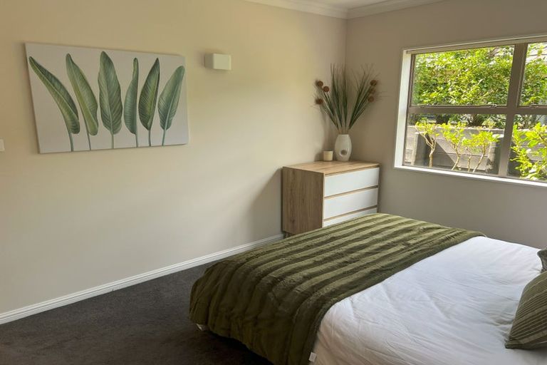 Photo of property in 88 San Marino Drive West, Henderson, Auckland, 0612