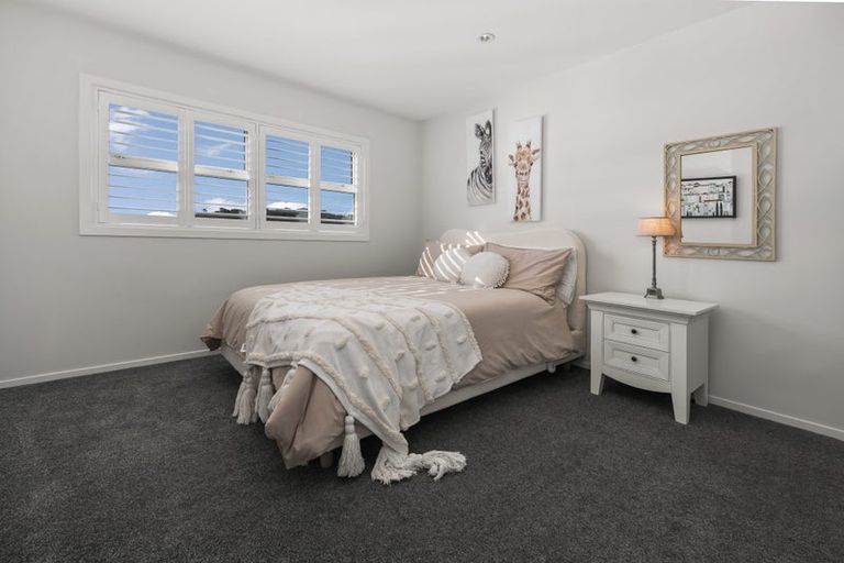 Photo of property in 17 John Burke Drive, Aotea, Porirua, 5024