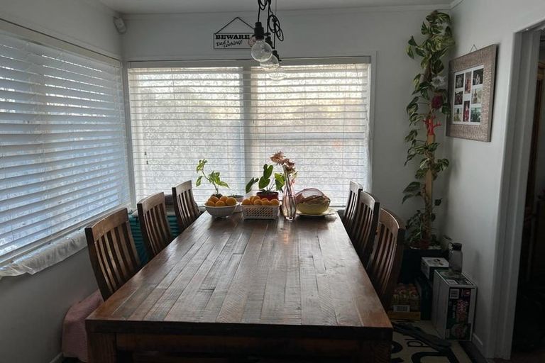 Photo of property in 120 Cargill Street, Papakura, 2110