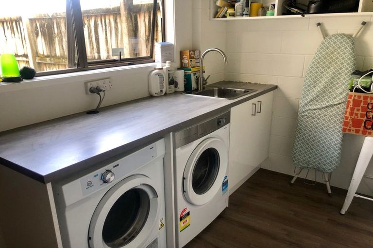 Photo of property in 81 Salisbury Road, Birkdale, Auckland, 0626