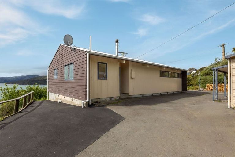 Photo of property in 223 Beach Road, Akaroa, 7520