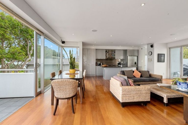 Photo of property in 25 Norwood Road, Bayswater, Auckland, 0622