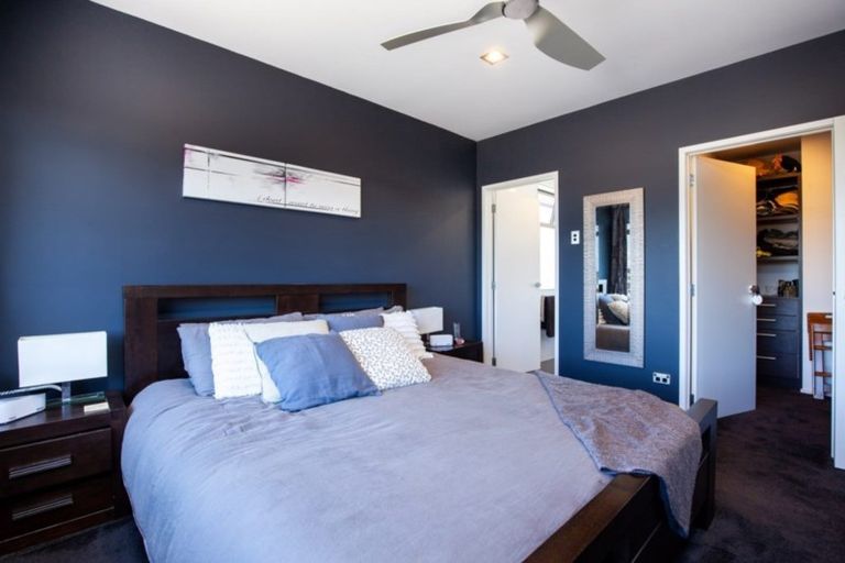 Photo of property in 12 Margaret Place, Merrilands, New Plymouth, 4312