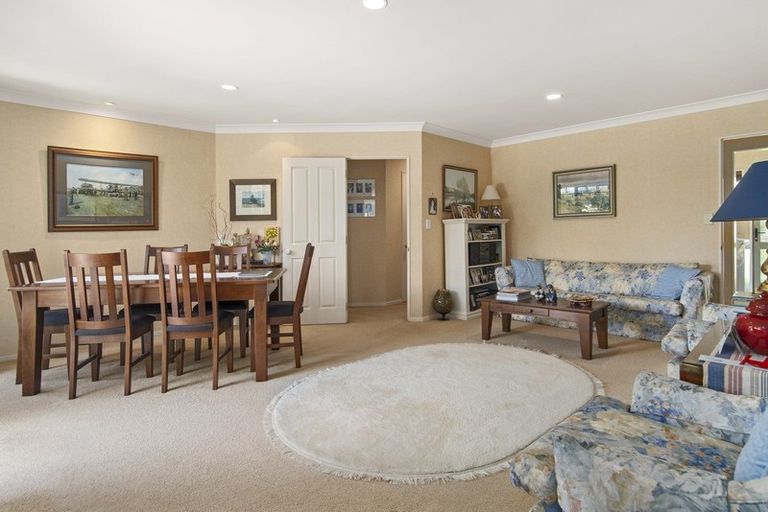 Photo of property in 1 Robinia Place, Ohauiti, Tauranga, 3112