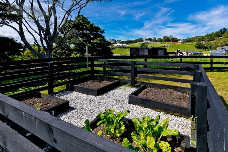 Photo of property in 26b Moses Road, Kaukapakapa, 0873