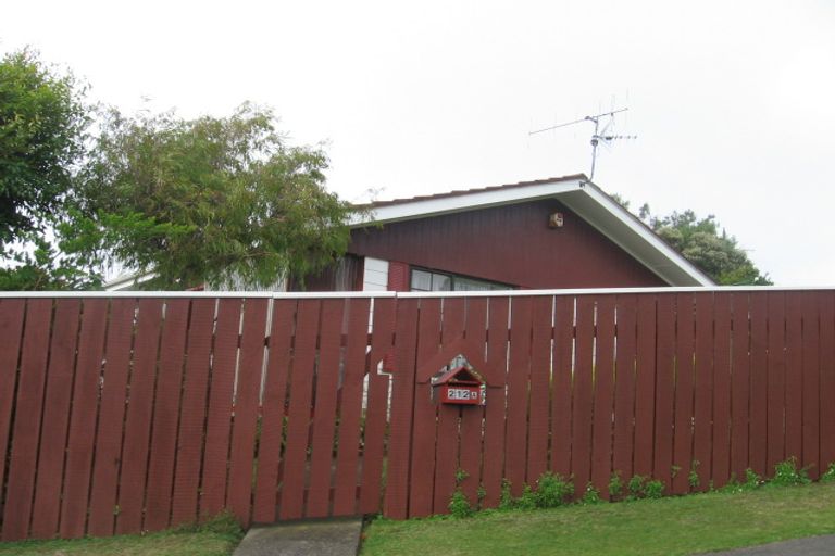 Photo of property in 212a Staithes Drive South, Whitby, Porirua, 5024