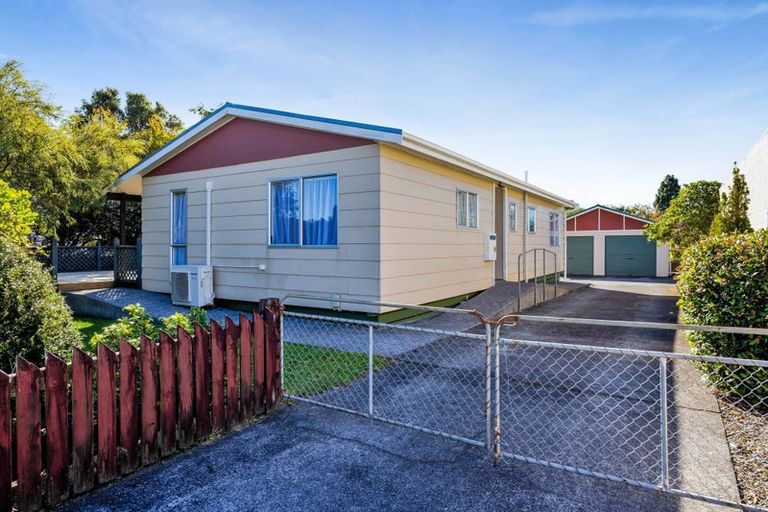 Photo of property in 22 Karaka Street, Inglewood, 4330