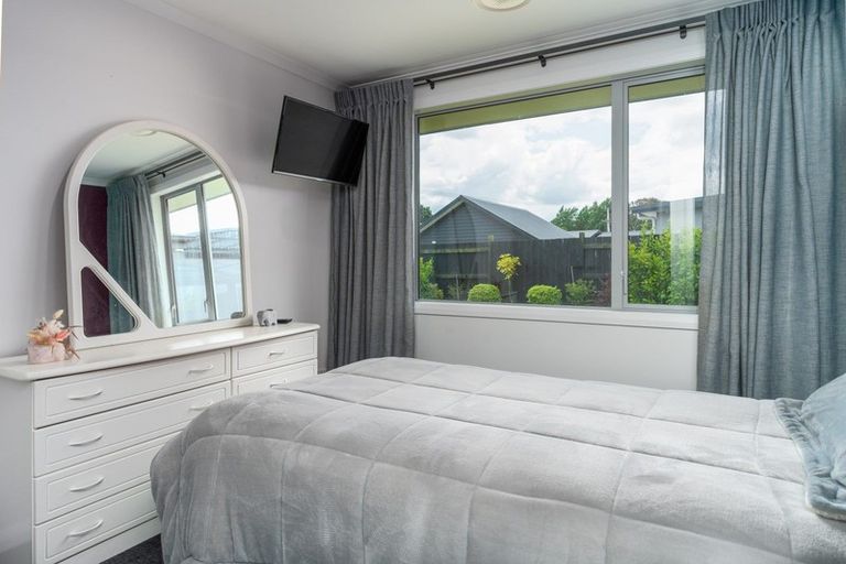 Photo of property in 101 Johnstone Drive, Fitzherbert, Palmerston North, 4410