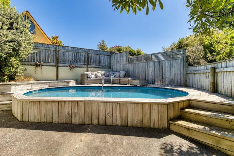 Photo of property in 2 Ritchie Place, Havelock North, 4130