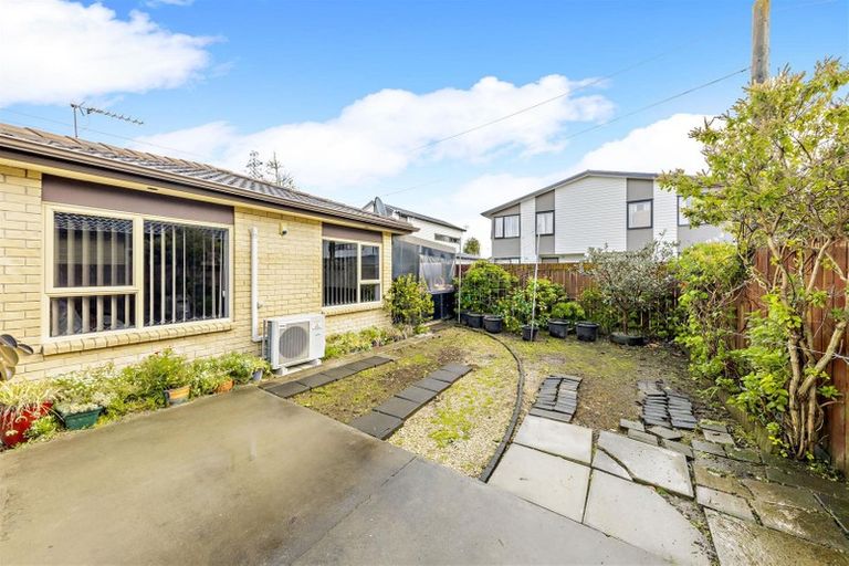 Photo of property in 43a Gray Avenue, Mangere East, Auckland, 2024