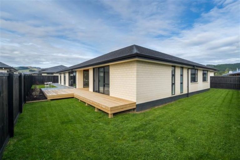 Photo of property in 5 Carrick Place, Mosgiel, 9024