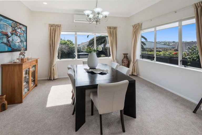 Photo of property in 5 Pintner Place, Somerville, Auckland, 2014