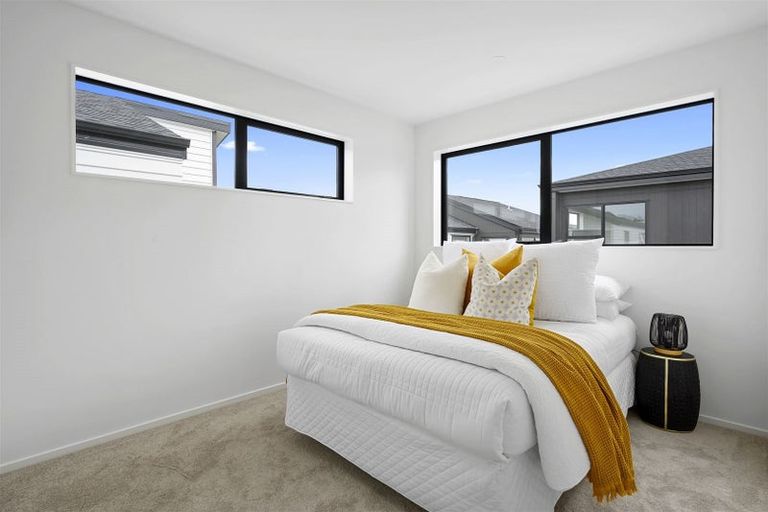 Photo of property in 7/5 Lemon Grove Lane, Greenhithe, Auckland, 0632