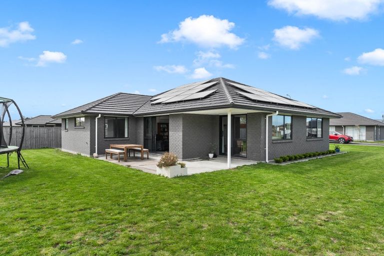 Photo of property in 26 Mitre Way, Solway, Masterton, 5810