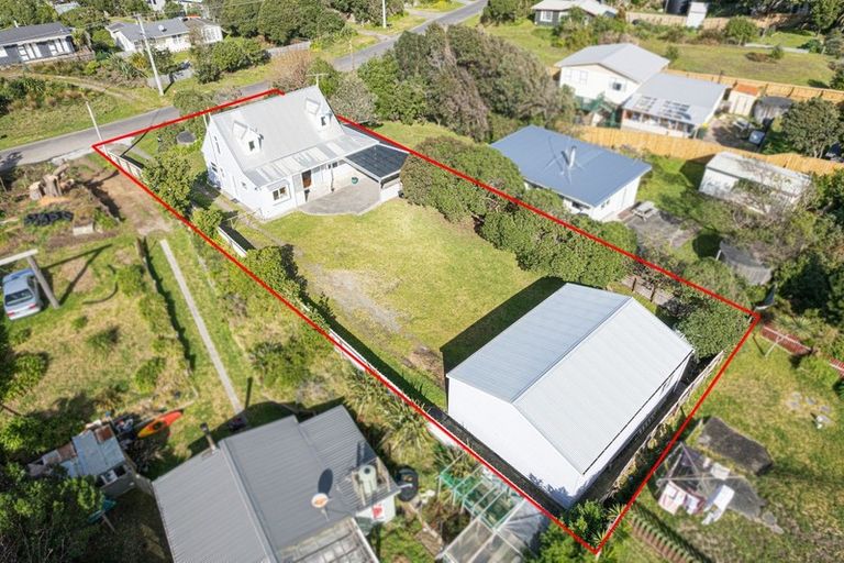Photo of property in 39 Dixie Street, Te Horo Beach, Otaki, 5581