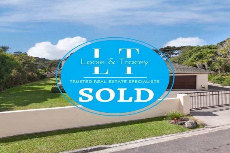 Photo of property in 31 Wicklam Lane, Greenhithe, Auckland, 0632