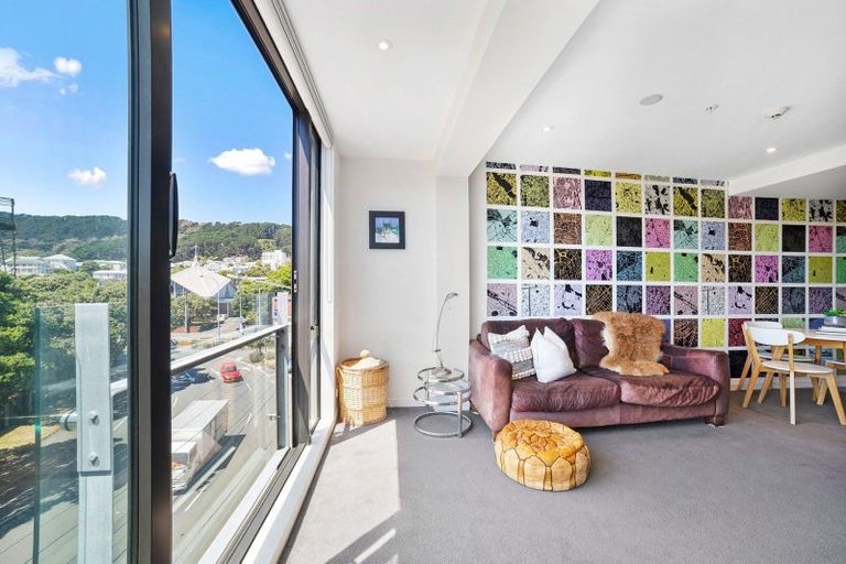 Photo of property in Nouvo Apartments, 4a/21 Rugby Street, Mount Cook, Wellington, 6021