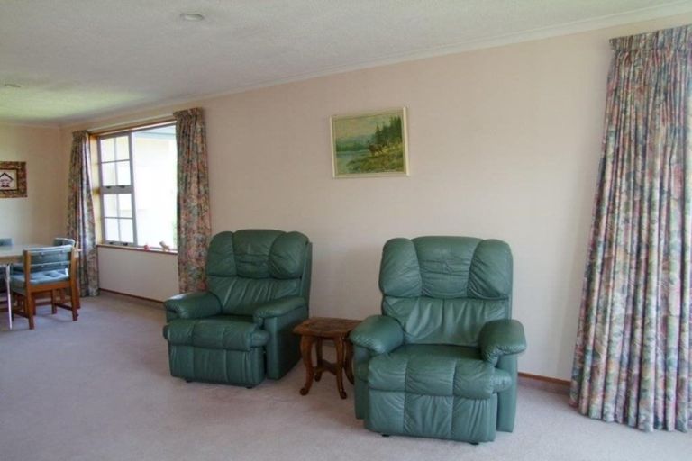 Photo of property in 2 Duthie Street, Milton, 9220