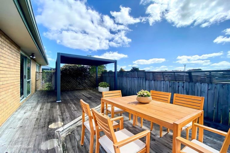 Photo of property in 12 Woodcroft Way, Pukekohe, 2120