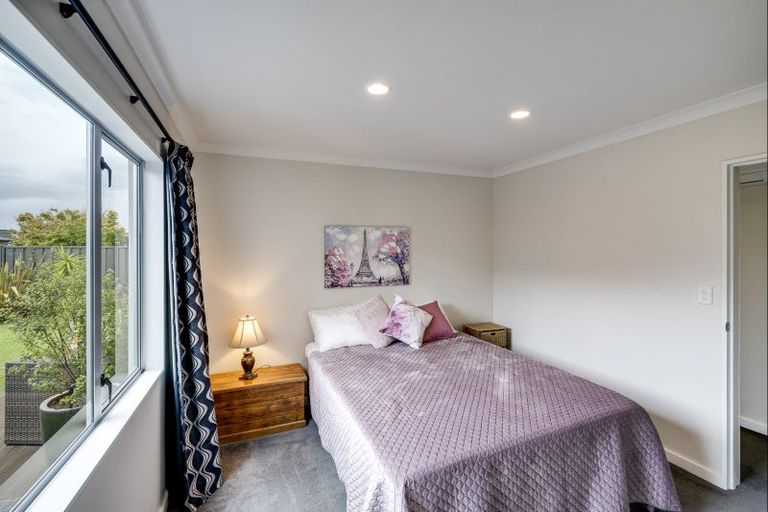 Photo of property in 11 Tasman Drive, Poraiti, Napier, 4112