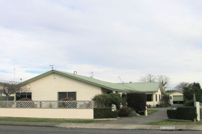 Photo of property in 3/239 Warwick Road, Mayfair, Hastings, 4122