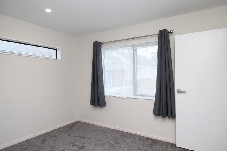 Photo of property in 4 Fruitvale Road, New Lynn, Auckland, 0600