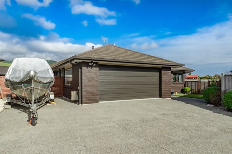 Photo of property in 18 Pearson Place, Paraparaumu, 5032