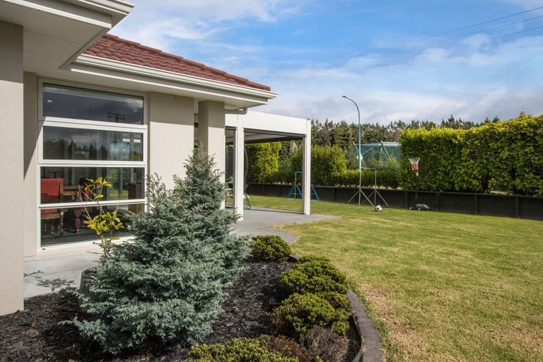 Photo of property in 2 Gleneagles Drive, Aongatete, Katikati, 3178